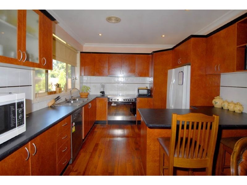 2 Strachan Street, Oak Park VIC 3046