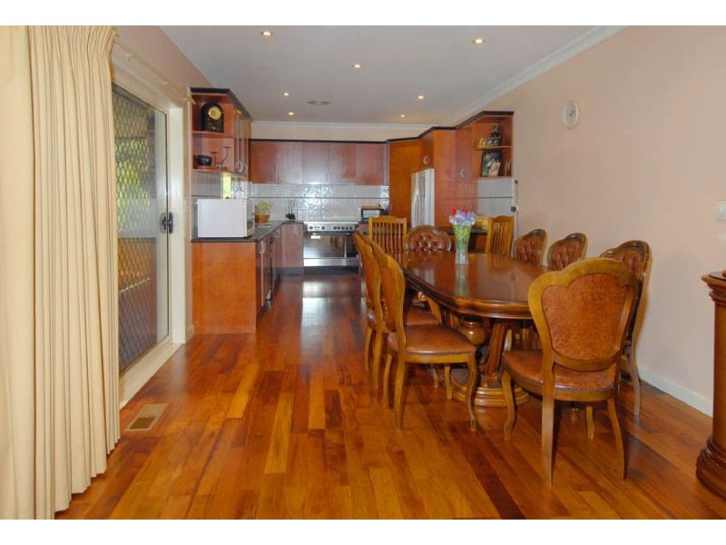 2 Strachan Street, Oak Park VIC 3046