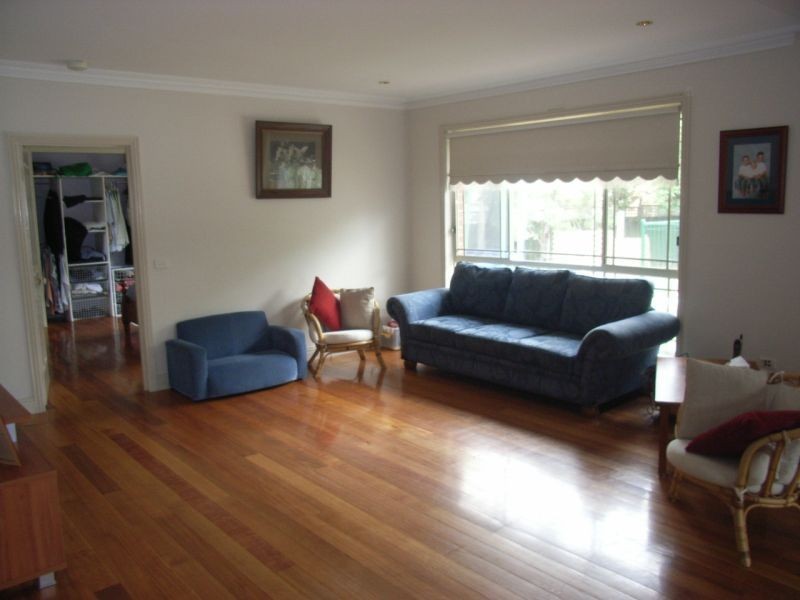 7 Chester Court, Fawkner VIC 3060