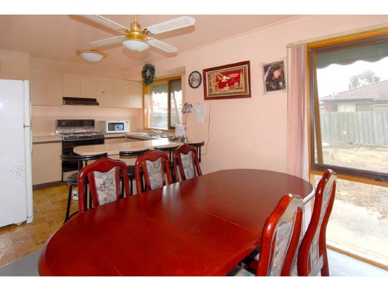 2 Camms Way, Meadow Heights VIC 3048