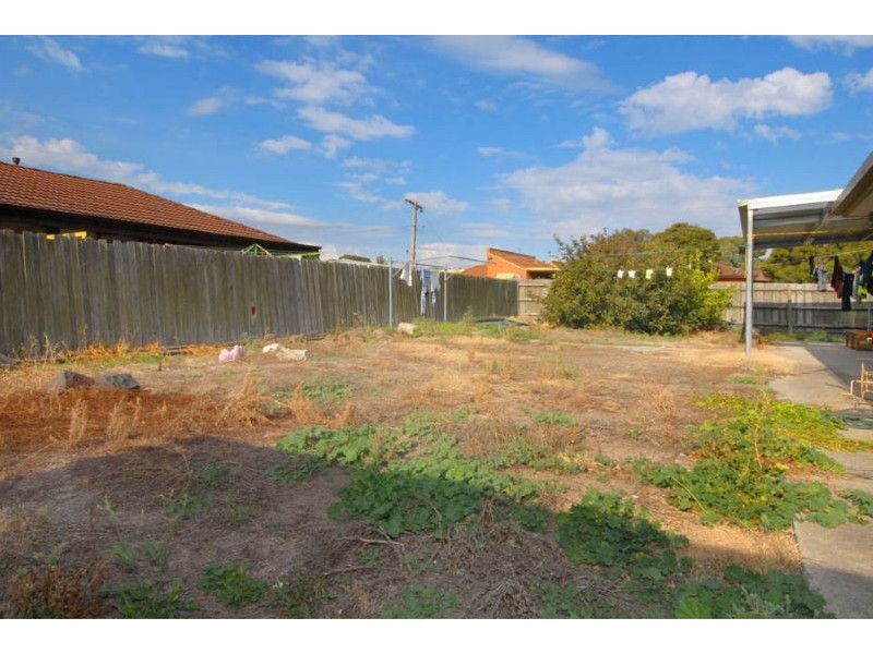 2 Camms Way, Meadow Heights VIC 3048