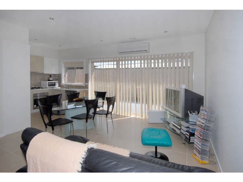3/7 Leonard Avenue, Glenroy VIC 3046