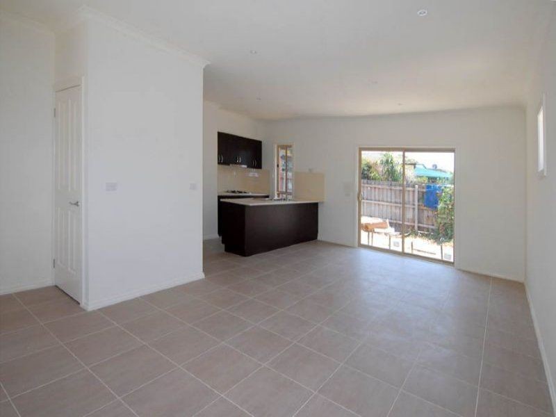 2/46 MAUDE AVENUE, Glenroy VIC 3046