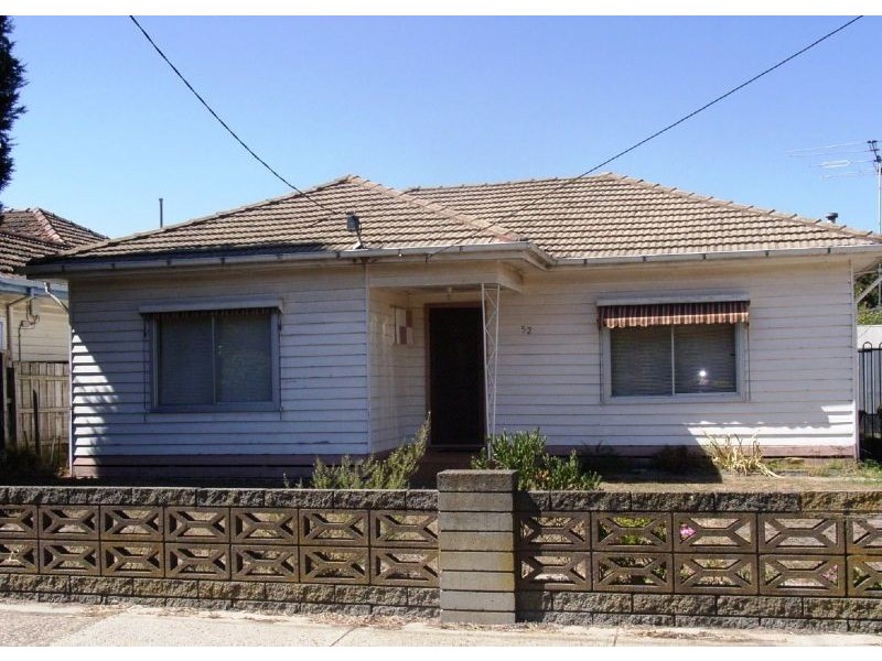 52 FARVIEW STREET, Glenroy VIC 3046