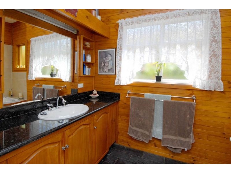 148 West Street, Hadfield VIC 3046