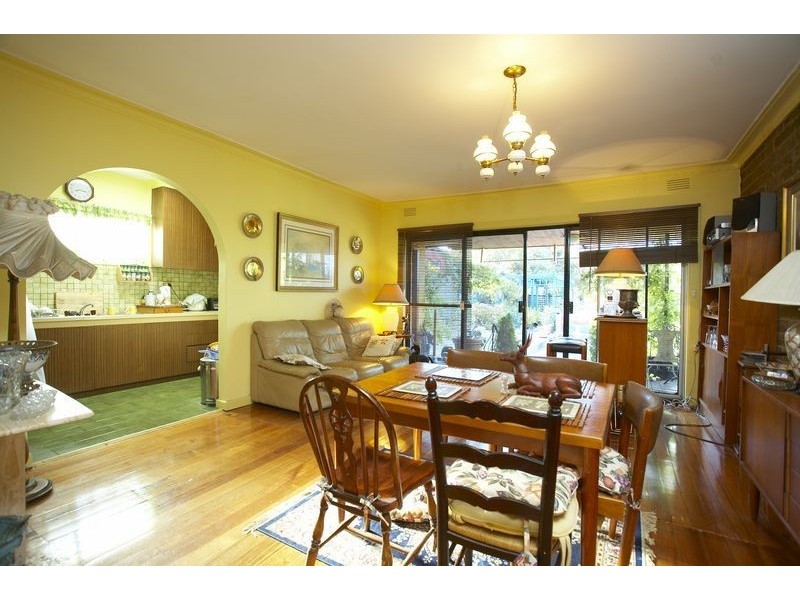 4 Strachan Street, Oak Park VIC 3046