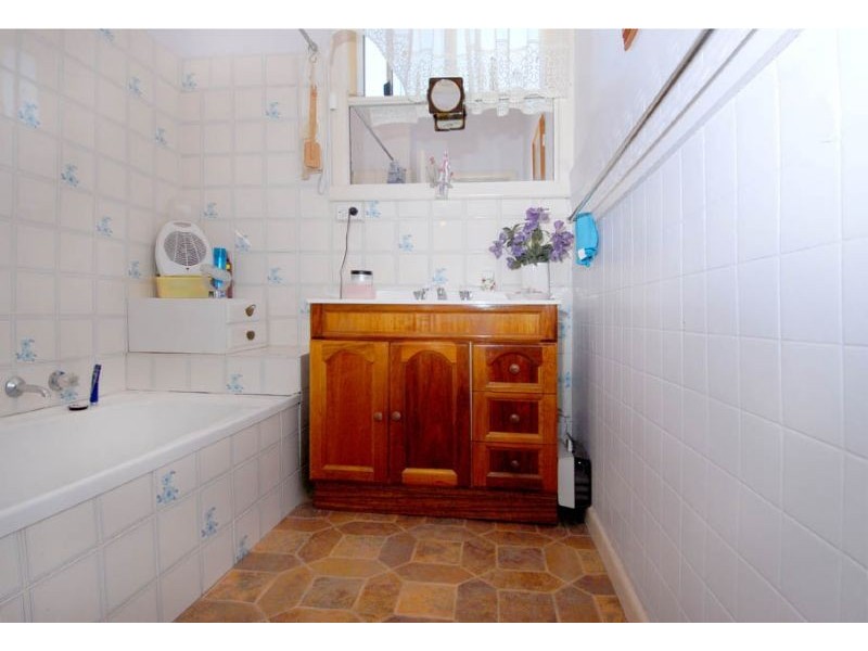 75 Paget Avenue, Glenroy VIC 3046