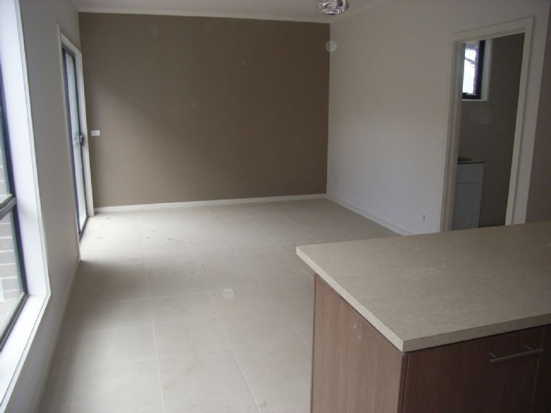 2/213 – 215 Camp Road, Broadmeadows VIC 3047