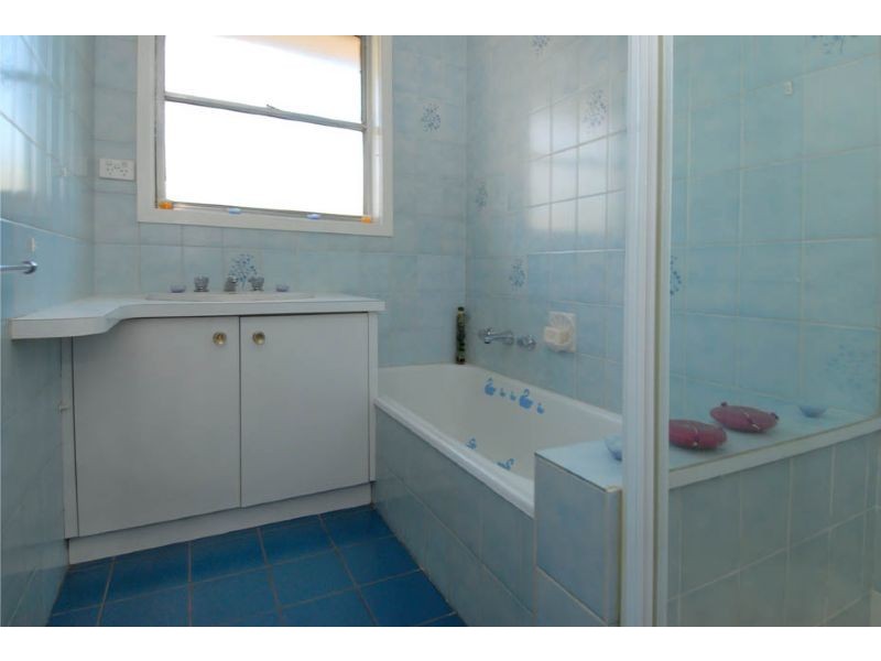 12 Emerald Street, Dallas VIC 3047