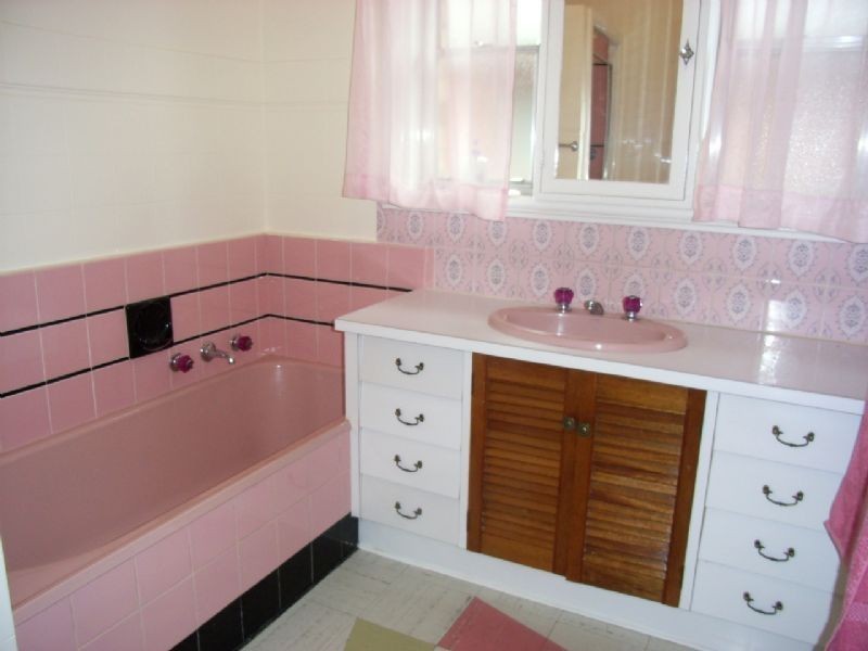 43 Anselm Grove, Glenroy VIC 3046