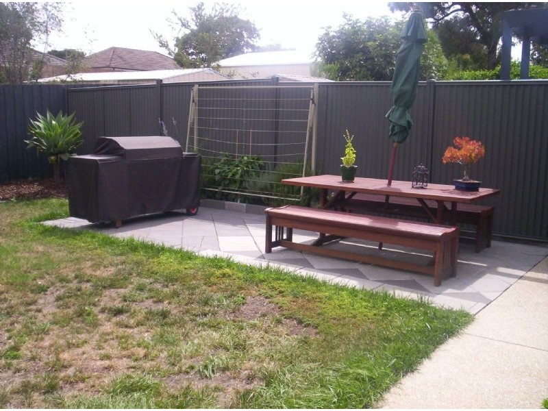 18a Mackinnon Grove, Glenroy VIC 3046