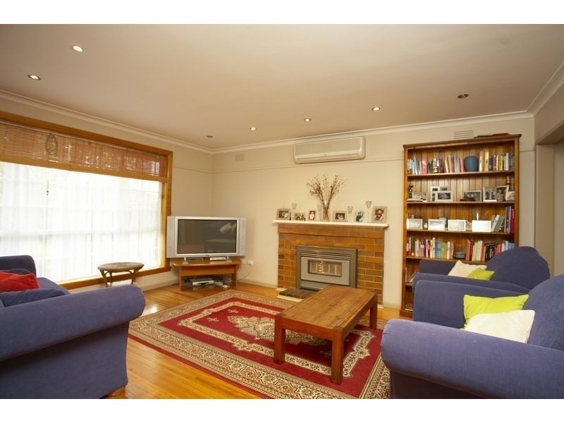 24 Gish Court, Hadfield VIC 3046