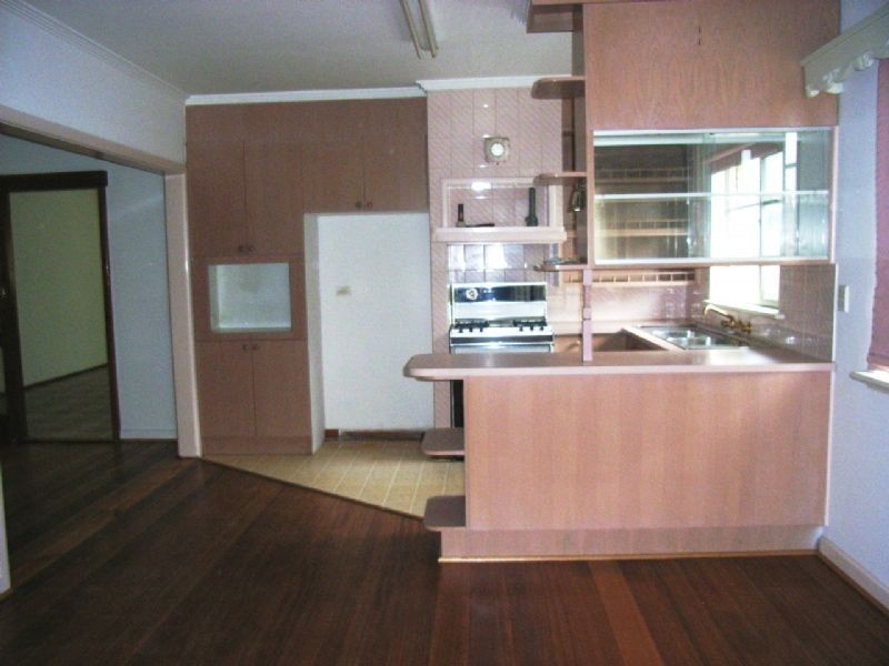 4 OLIVER COURT, Fawkner VIC 3060