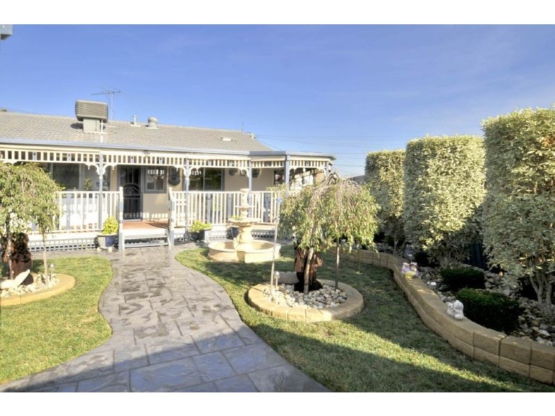 19 Warragul Street, Dallas VIC 3047