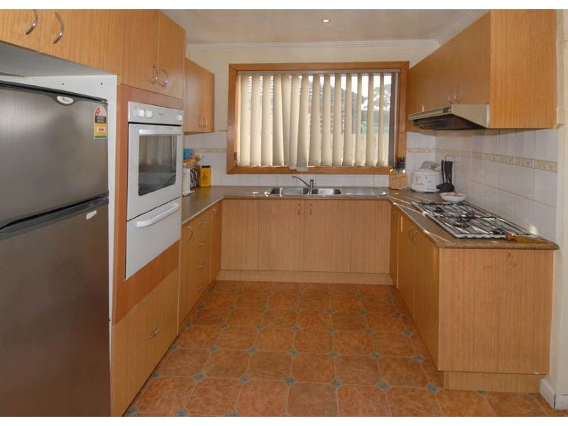 60 Leonard Avenue, Glenroy VIC 3046