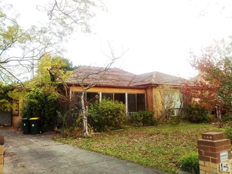 15 GLENROY ROAD, Glenroy VIC 3046