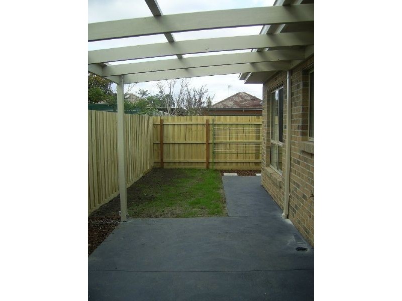 3/10 Leonard Avenue, Glenroy VIC 3046