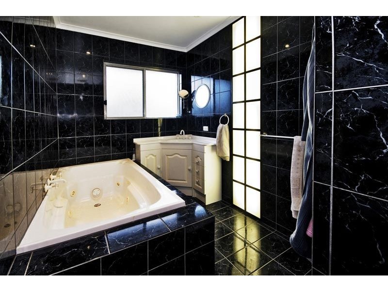 12 CASTELLA COURT, Meadow Heights VIC 3048