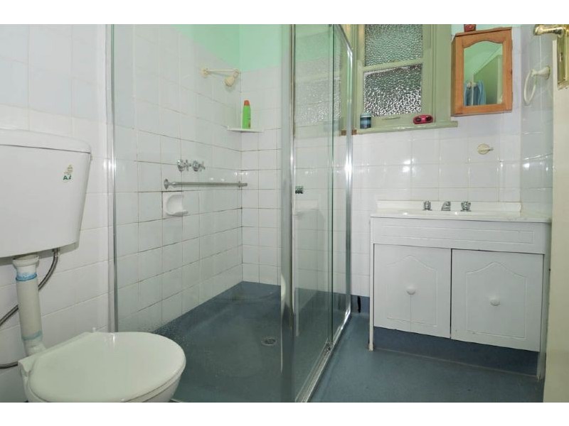 24 Trevannion Street, Glenroy VIC 3046