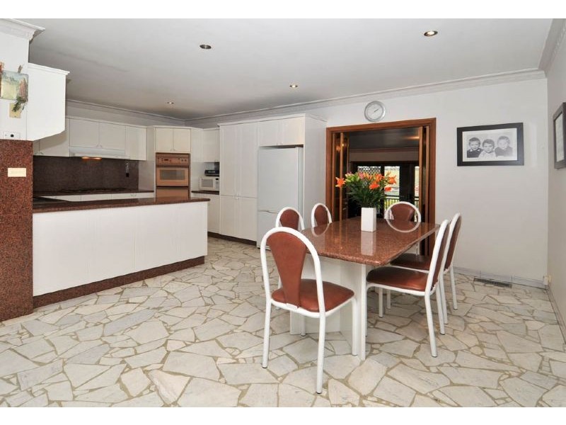 37 Valley Crescent, Glenroy VIC 3046