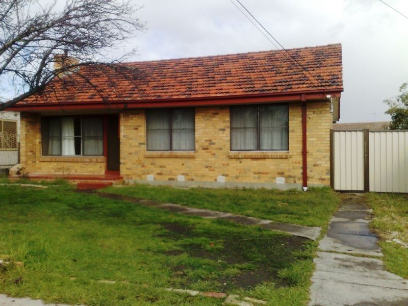 17 GOSFORD CRESCENT, Broadmeadows VIC 3047
