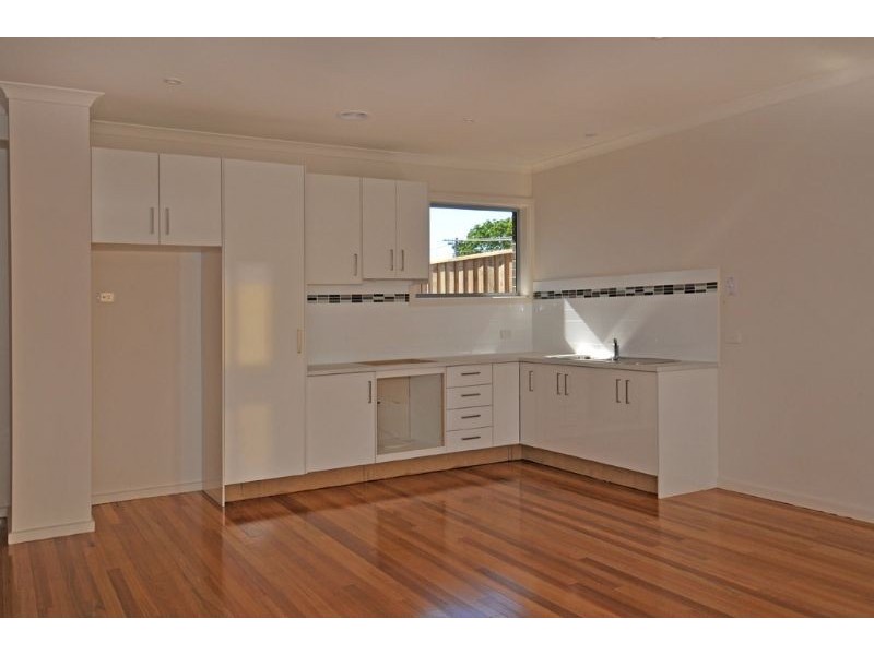 2/29 Finchley Avenue, Glenroy VIC 3046