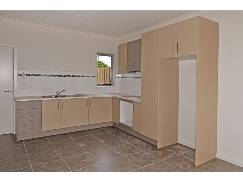 2/14 Morley Street, Glenroy VIC 3046