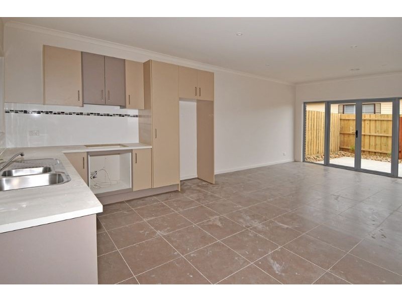 2/14 Morley Street, Glenroy VIC 3046