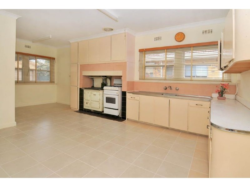 154 Glenroy Road, Glenroy VIC 3046