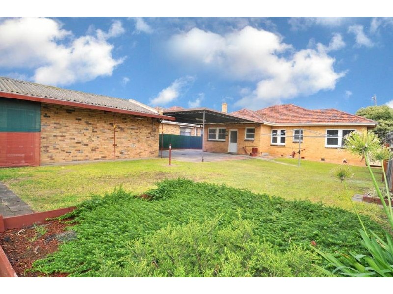 154 Glenroy Road, Glenroy VIC 3046