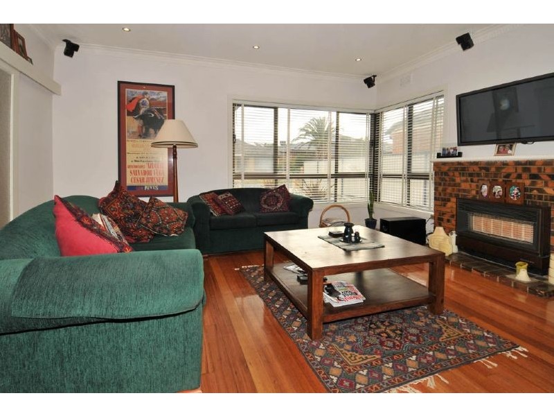 10 Churchill Street, Glenroy VIC 3046