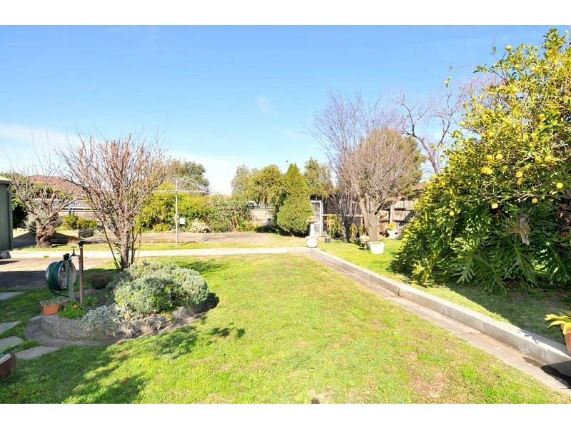 31 Gladstone Parade, Glenroy VIC 3046