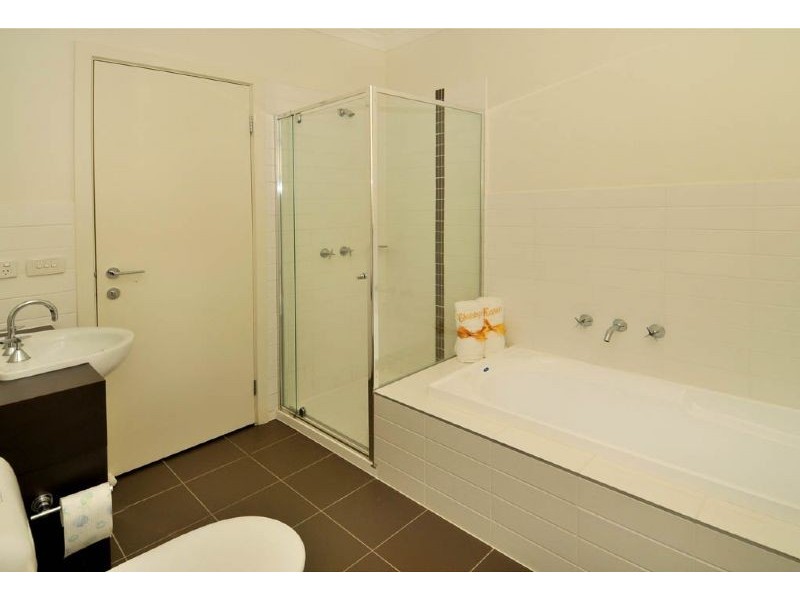 13 Rowan Street, Glenroy VIC 3046
