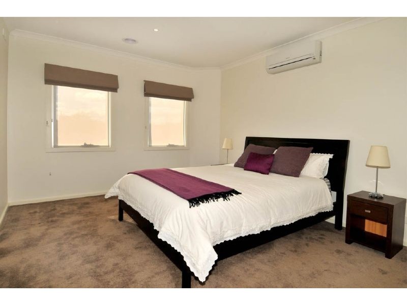 13 Rowan Street, Glenroy VIC 3046
