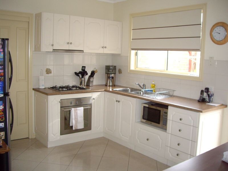4/15 CHAPMAN AVENUE, Glenroy VIC 3046