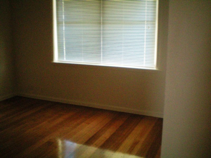 98 DALLAS DRIVE, Dallas VIC 3047