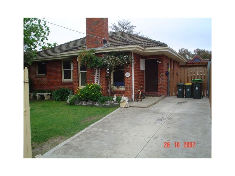 14 Moss Court, Glenroy VIC 3046