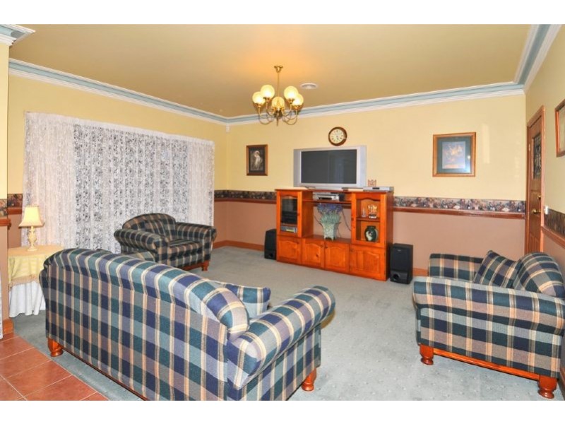 22 Trevannion Street, Glenroy VIC 3046