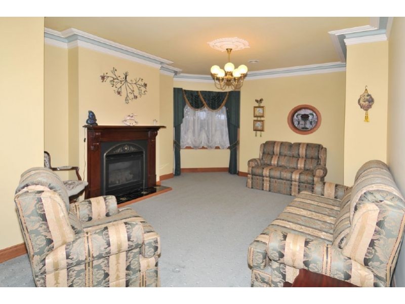 22 Trevannion Street, Glenroy VIC 3046