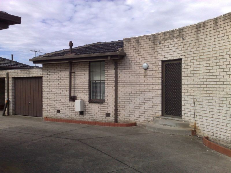 4/18 Wheatsheaf Road, Glenroy VIC 3046