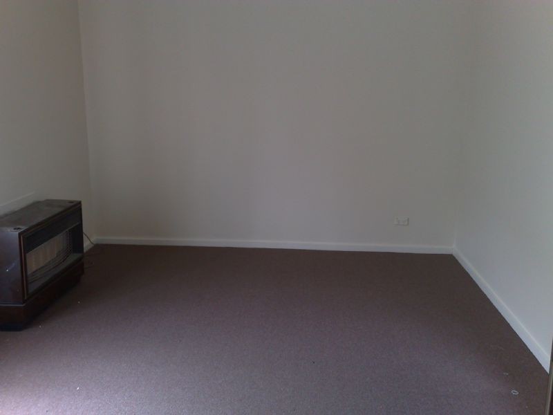 4/18 Wheatsheaf Road, Glenroy VIC 3046