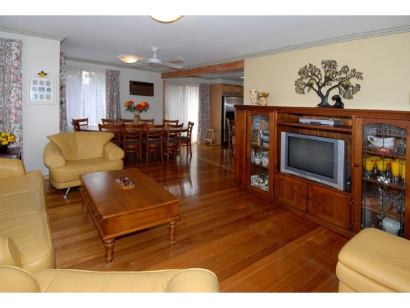 4 Bena Court, Dallas VIC 3047