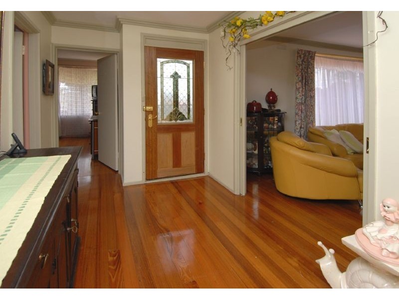 4 Bena Court, Dallas VIC 3047