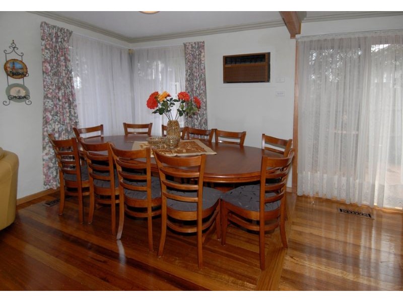 4 Bena Court, Dallas VIC 3047