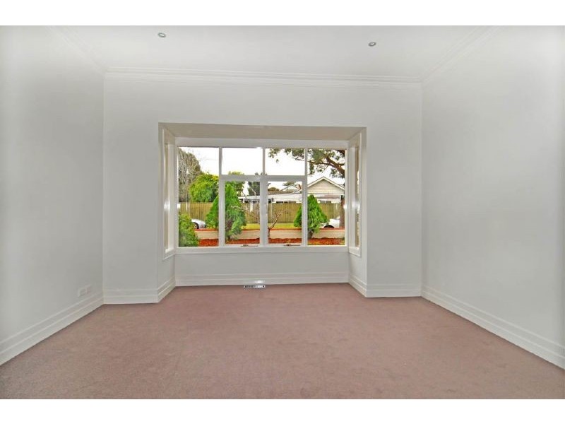 33 Arndt Road, Pascoe Vale VIC 3044