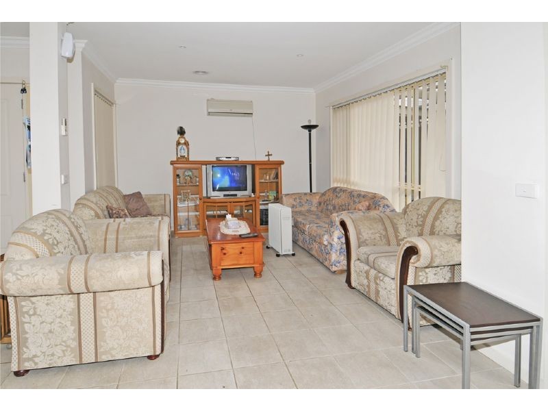 2/19 Gibson Street, Broadmeadows VIC 3047