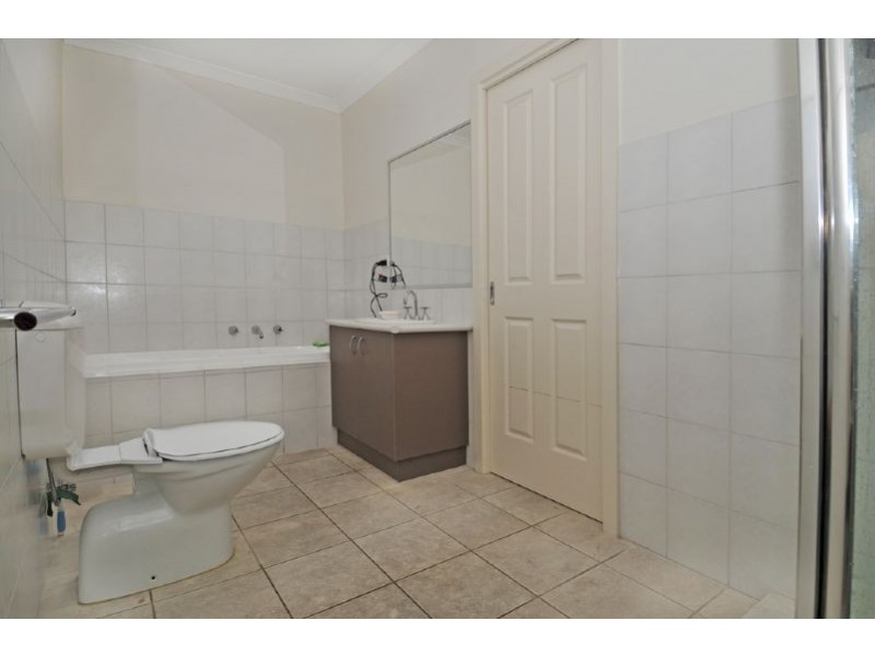 2/19 Gibson Street, Broadmeadows VIC 3047