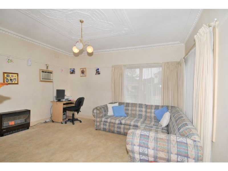44 Chapman Avenue, Glenroy VIC 3046