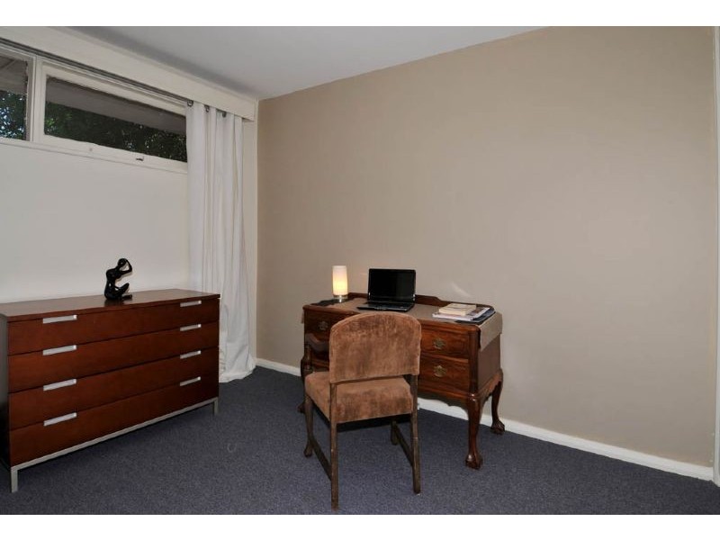 2/11 Currajong Street, Glenroy VIC 3046