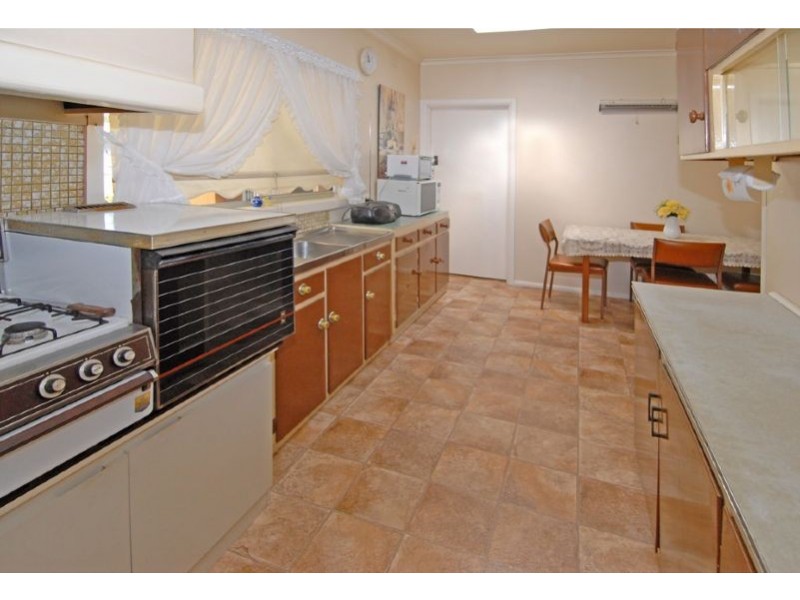 52 Tarana Avenue, Glenroy VIC 3046